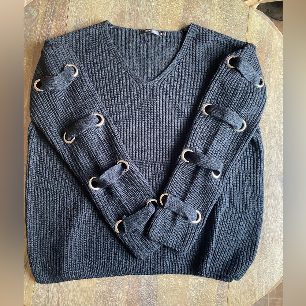 Doe & Rae Black knit sweater